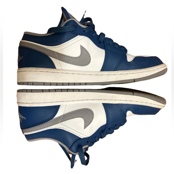 Unisex Nike Jordan 1 low true blue and cement gray - Picture 1 of 7